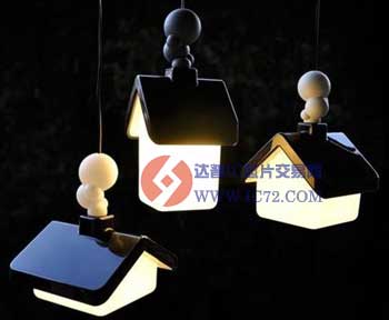 暗夜中的精灵 发光的房子 发光的罐子