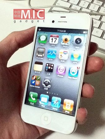 疑似iPhone5谍照曝光：屏幕更薄