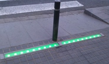 脚下的红绿灯——以欧司朗LED为光源的 DSTA 警示“光带”